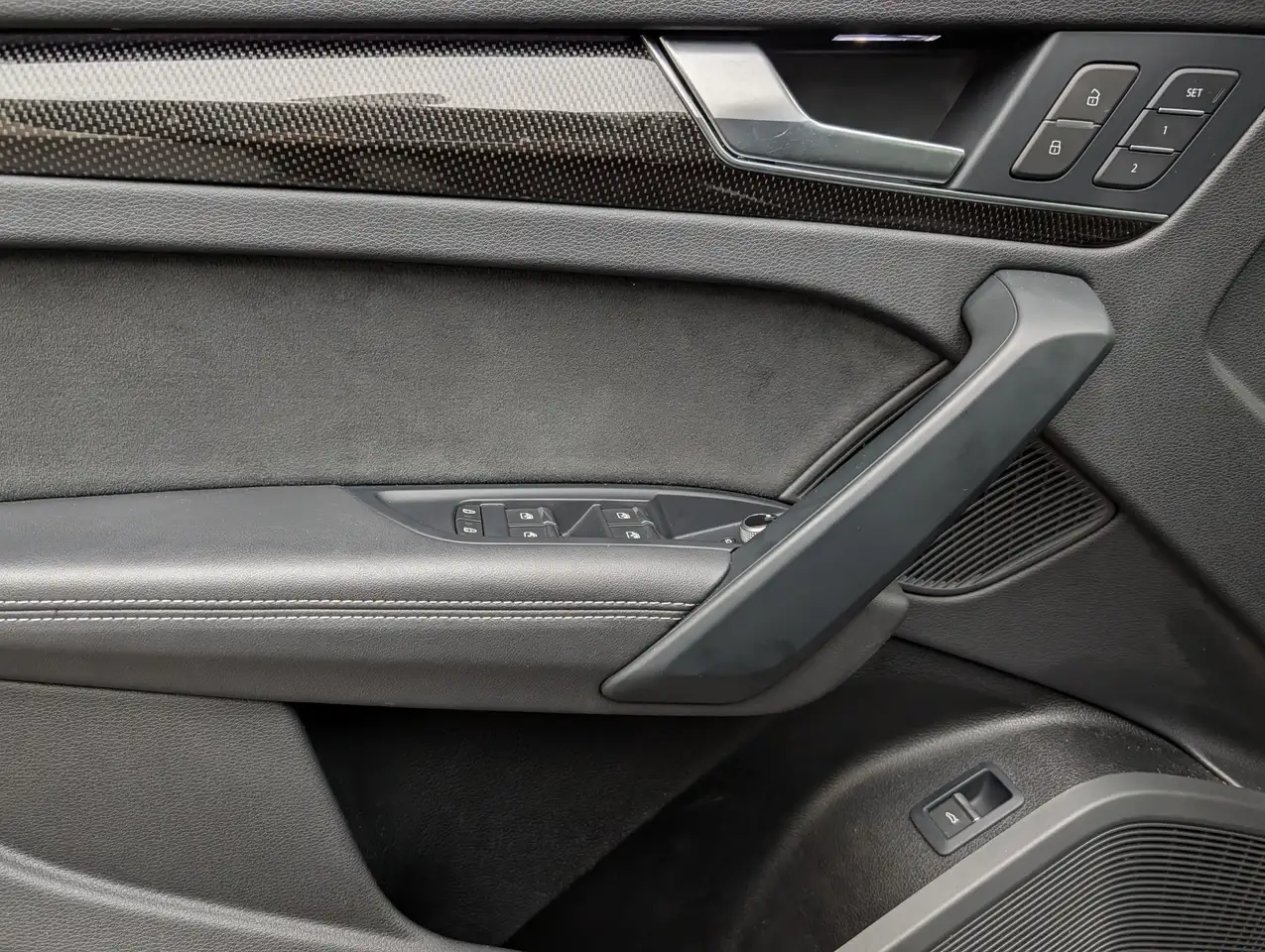 Audi SQ5 - Image 9