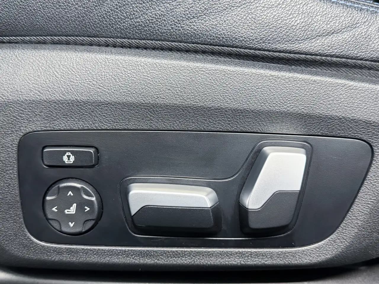 BMW 3 Series - Image 17