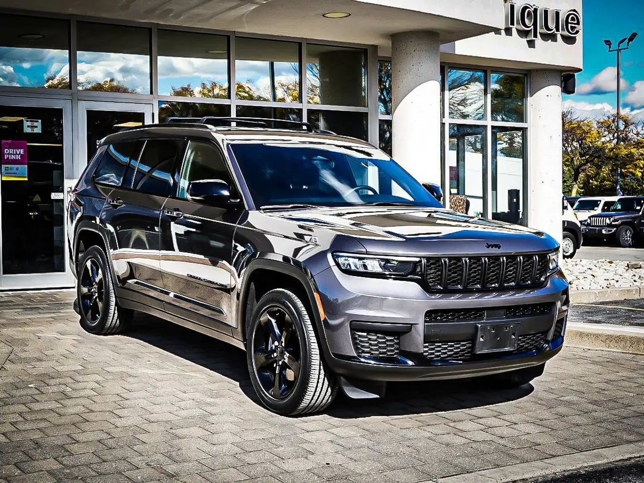 Jeep Grand Cherokee - Image 2