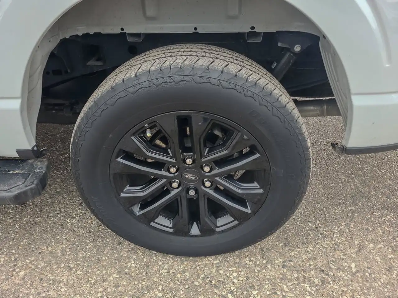 Ford F-150 - Image 18