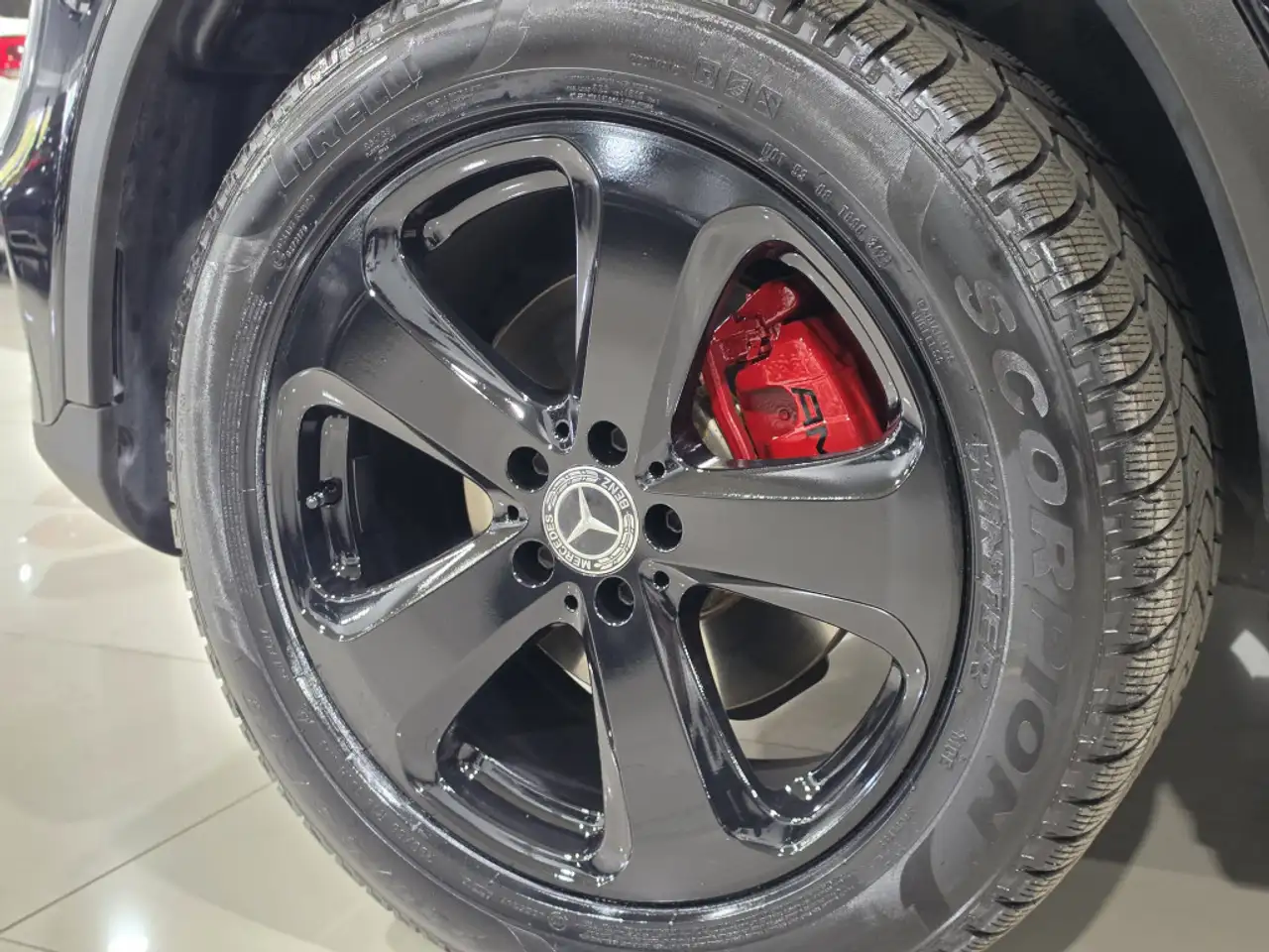 Mercedes-Benz GLC - Image 18