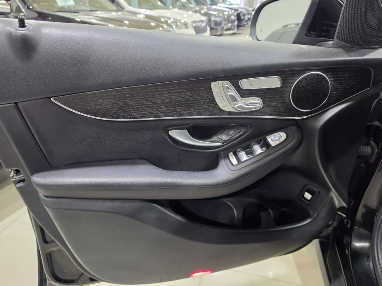 Mercedes-Benz GLC - Image 26