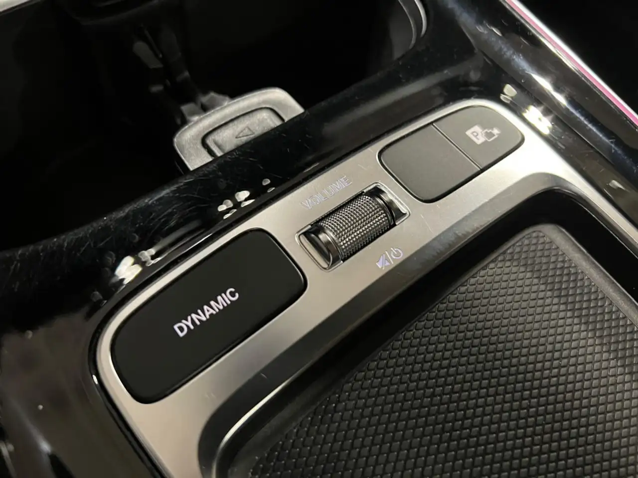 Mercedes-Benz GLB - Image 39