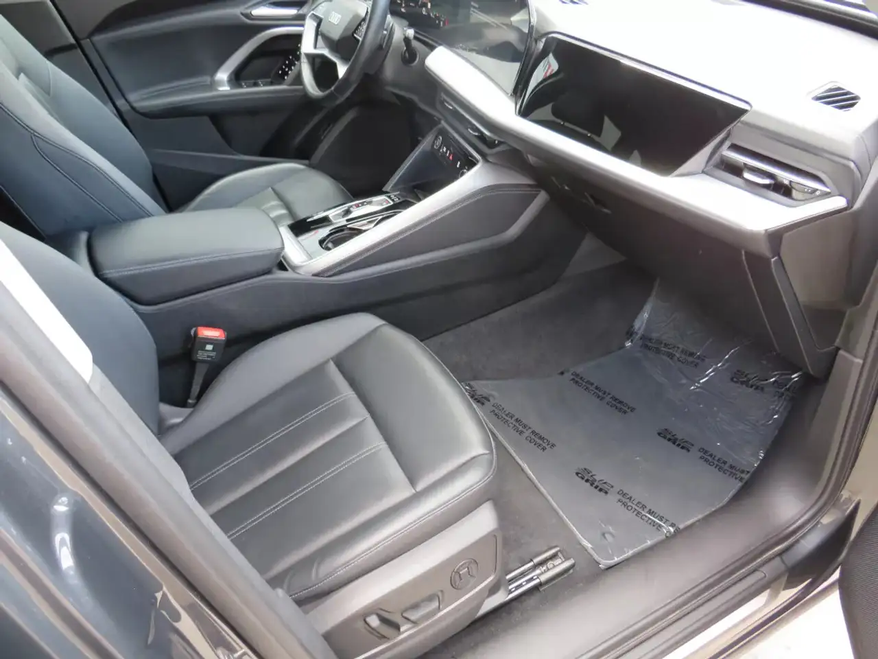 Audi Q5 - Image 13