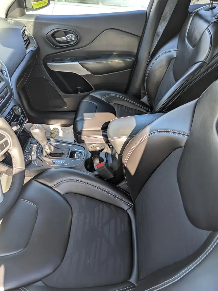 Jeep Cherokee - Image 5