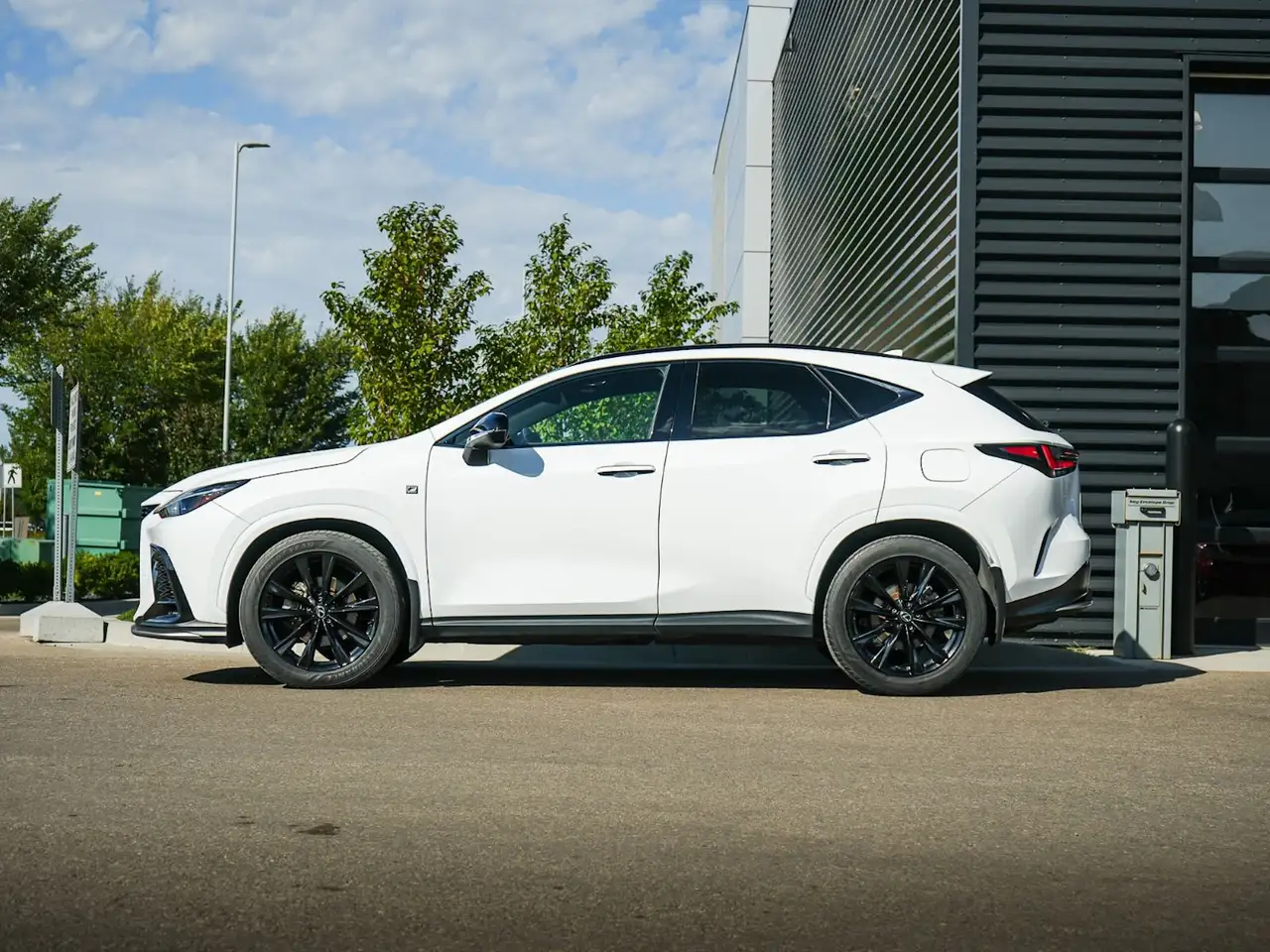 Lexus NX - Image 7