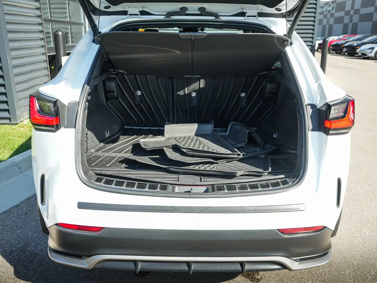 Lexus NX - Image 12