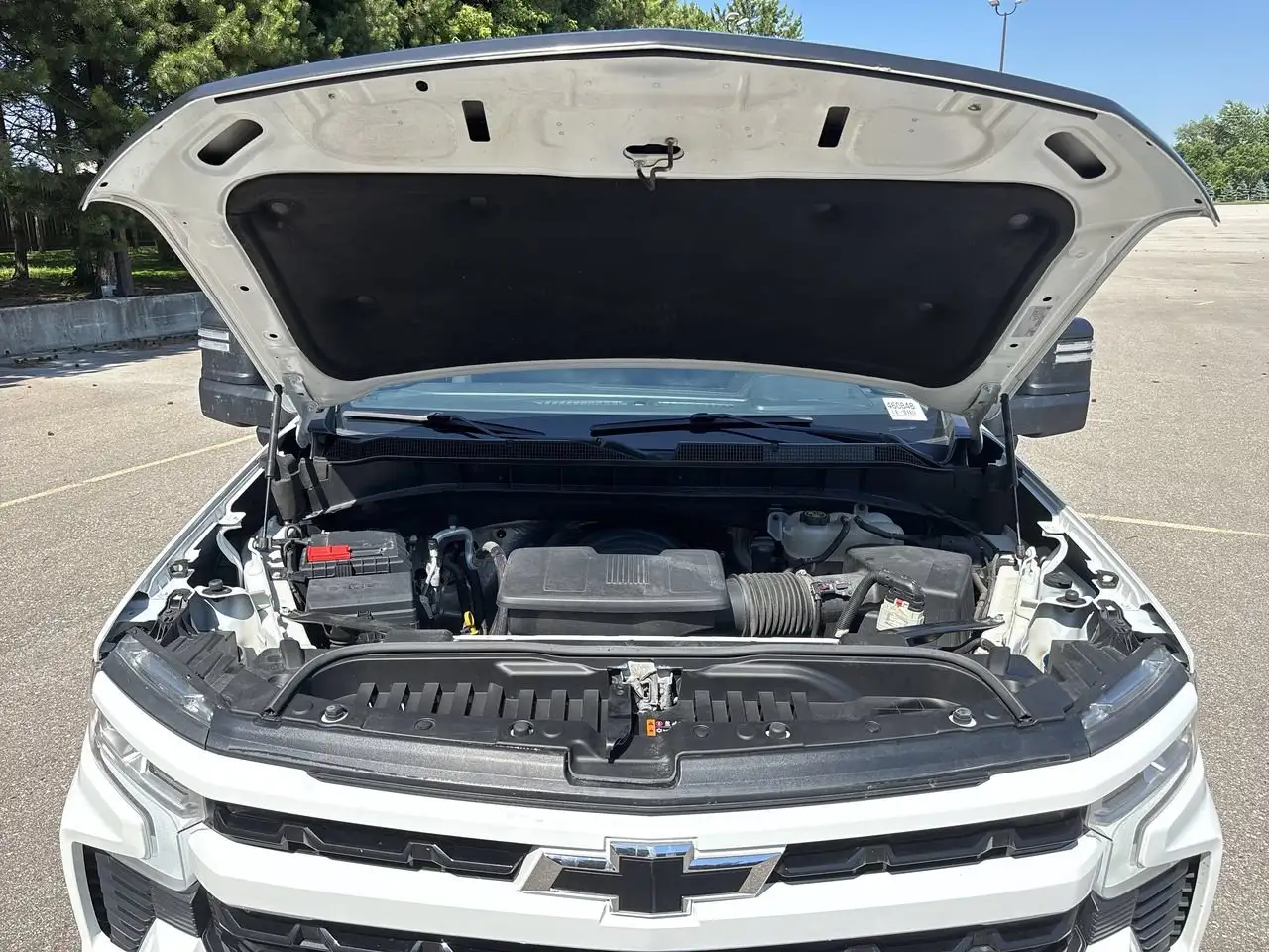 Chevrolet Silverado 1500 - Image 25