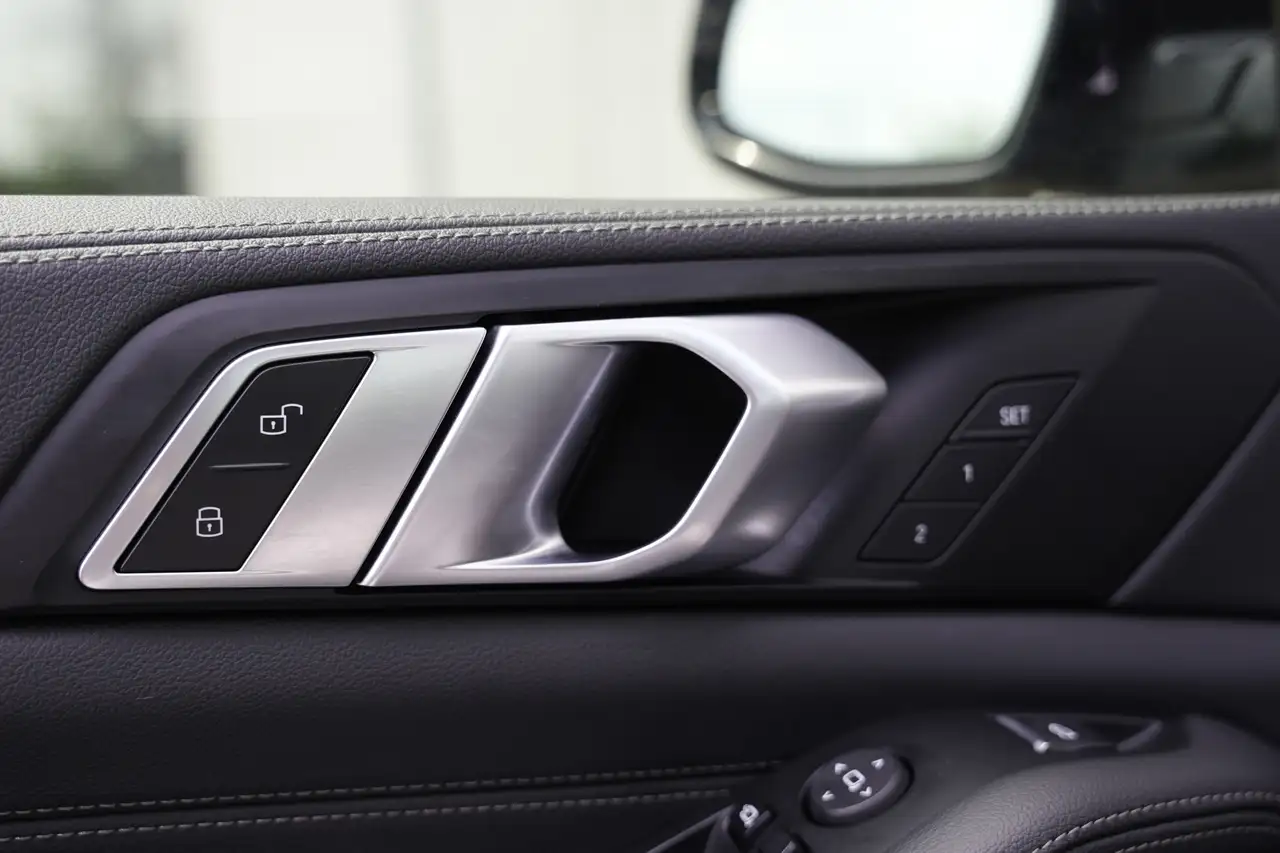 BMW X5 - Image 27
