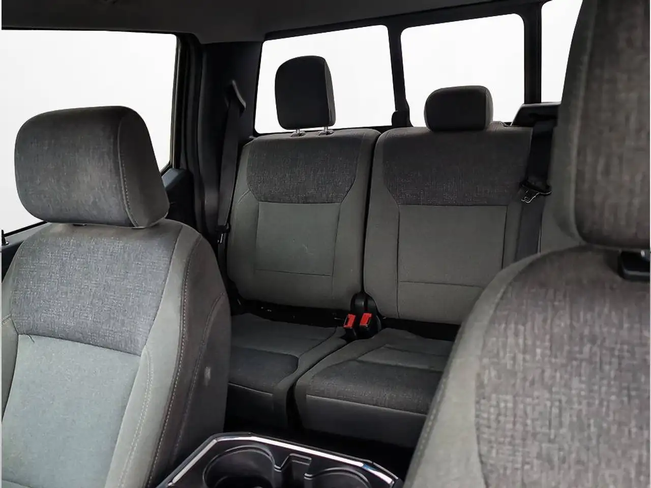 Ford F-150 - Image 27