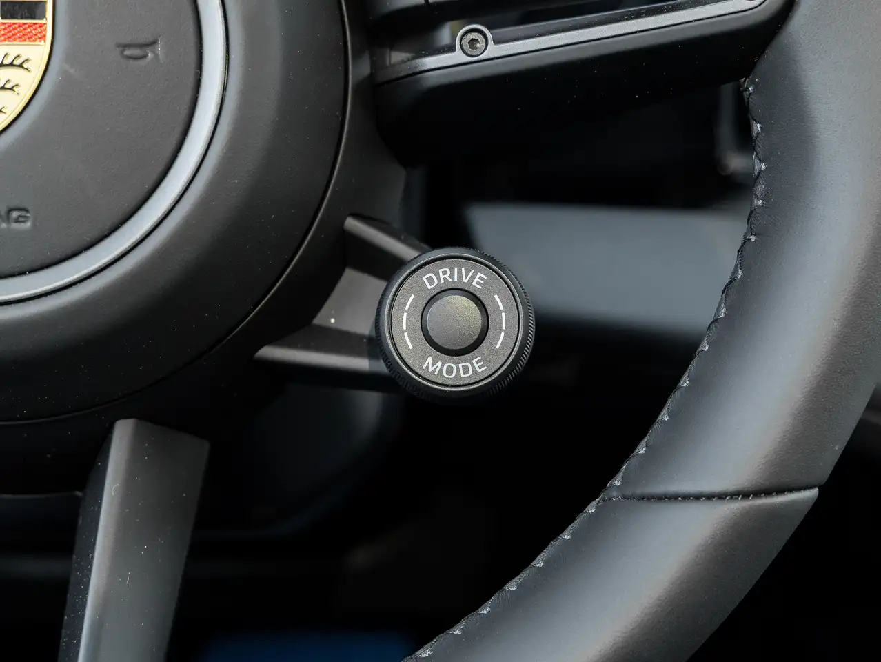 Porsche Taycan - Image 16