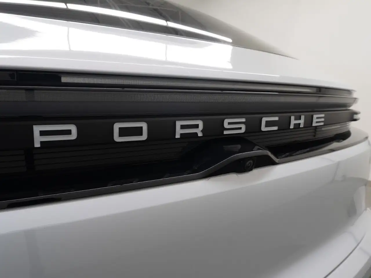 Porsche Macan - Image 10