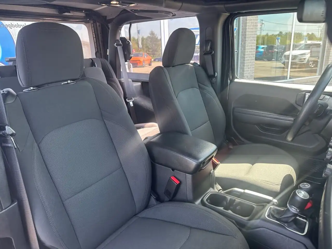 Jeep Wrangler - Image 17
