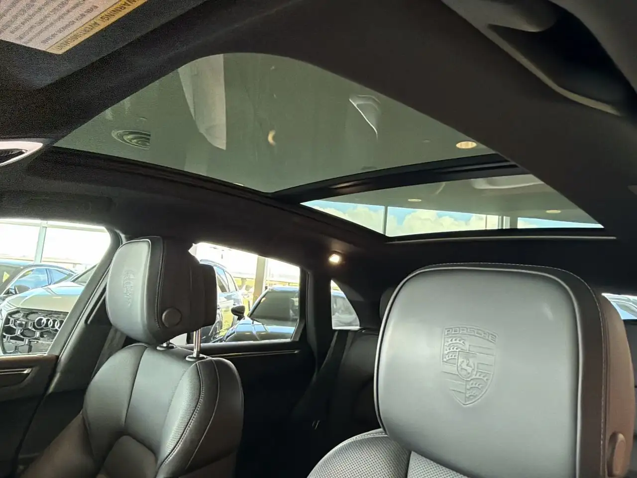 Porsche Macan - Image 30