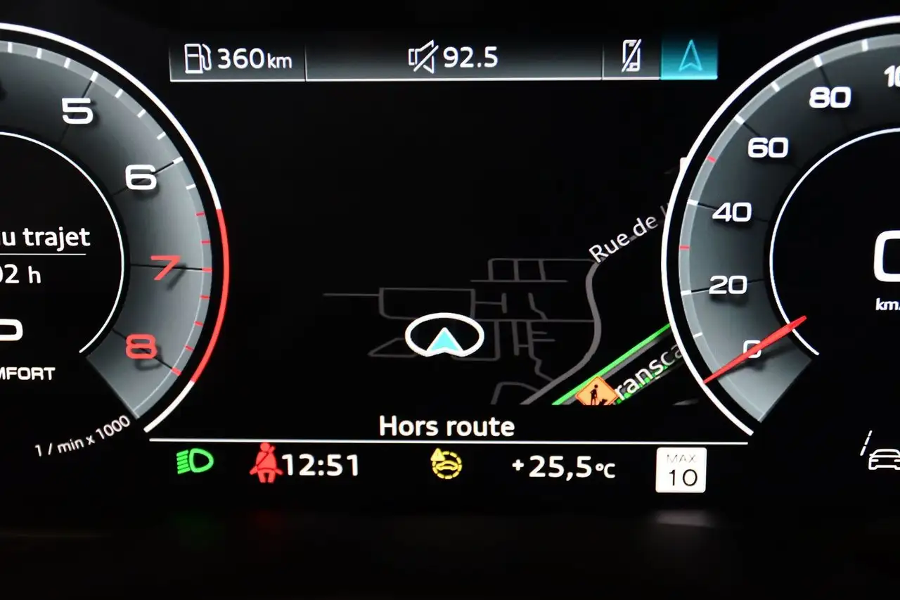Audi Q7 - Image 21