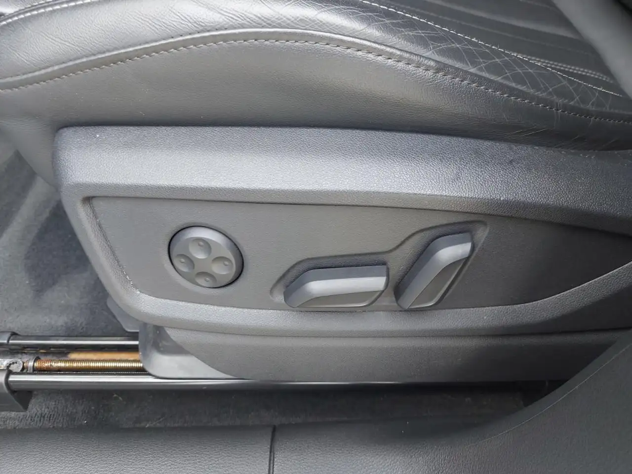 Audi Q5 - Image 38
