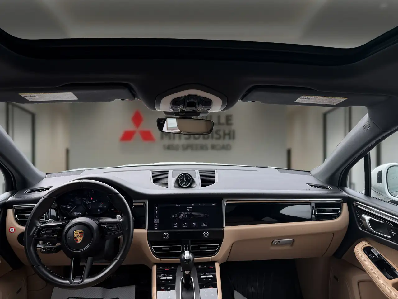 Porsche Macan - Image 13