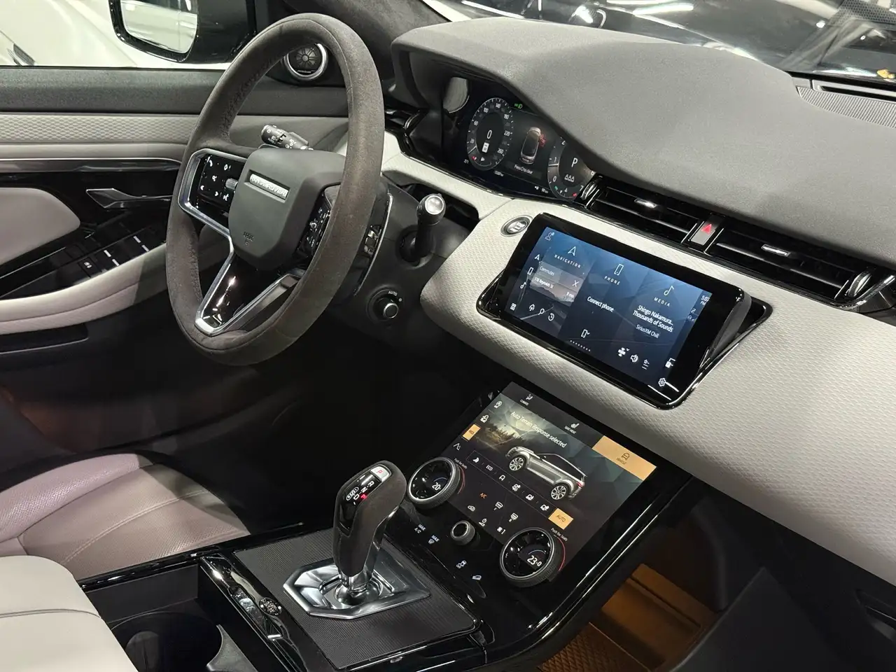 Land Rover Range Rover Evoque - Image 29