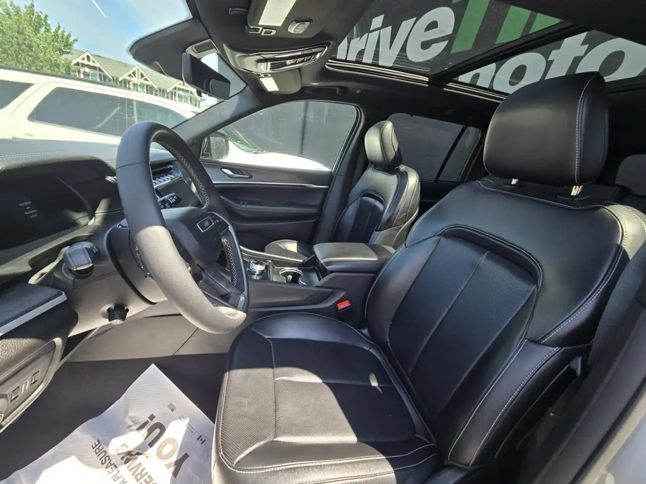 Jeep Grand Cherokee - Image 7