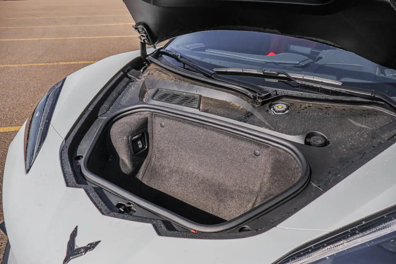 Chevrolet Corvette - Image 3