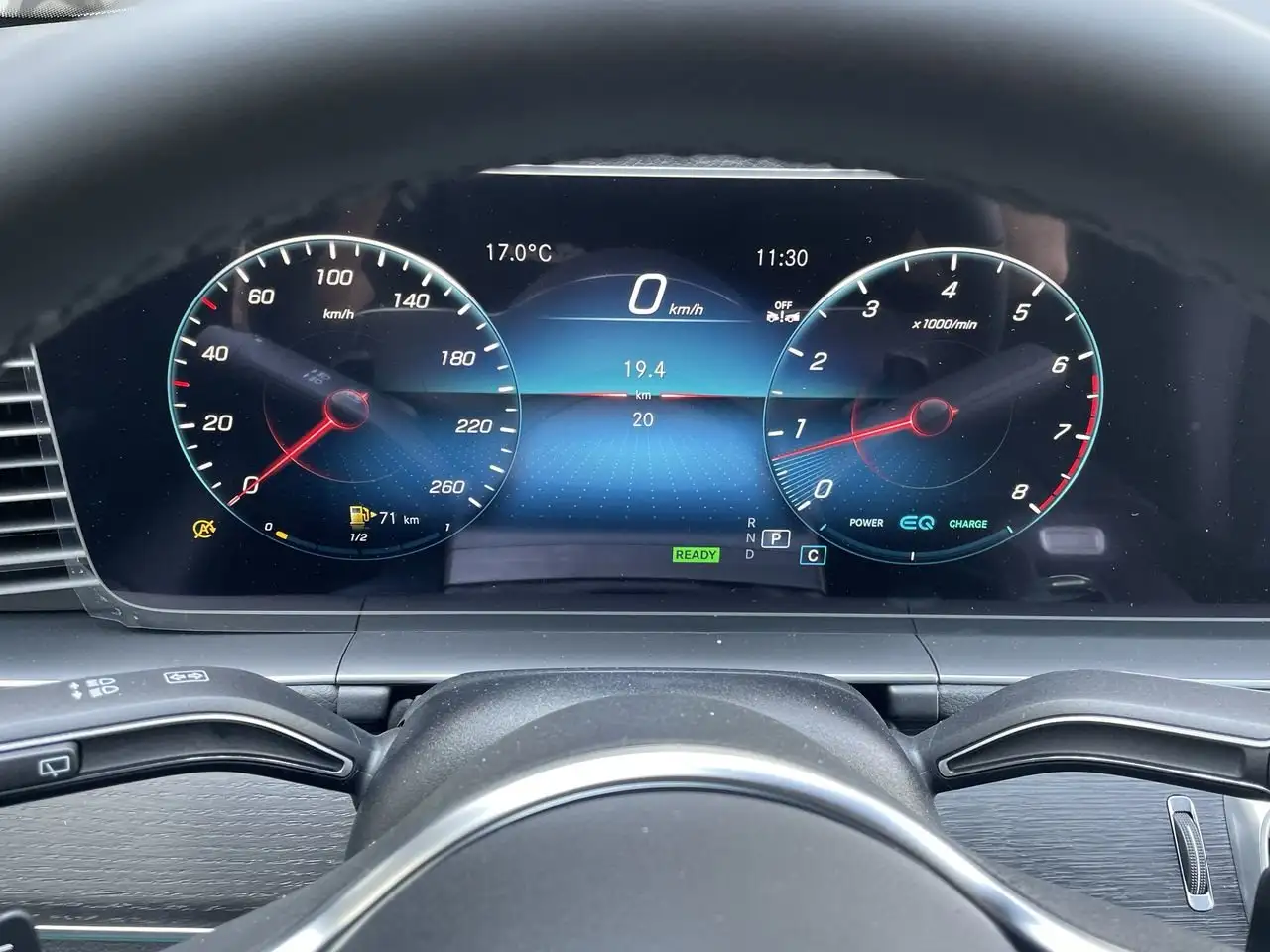 Mercedes-Benz GLE - Image 23