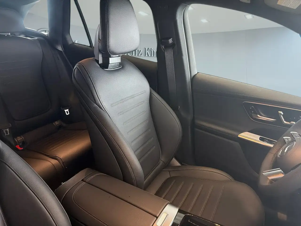 Mercedes-Benz GLC - Image 32