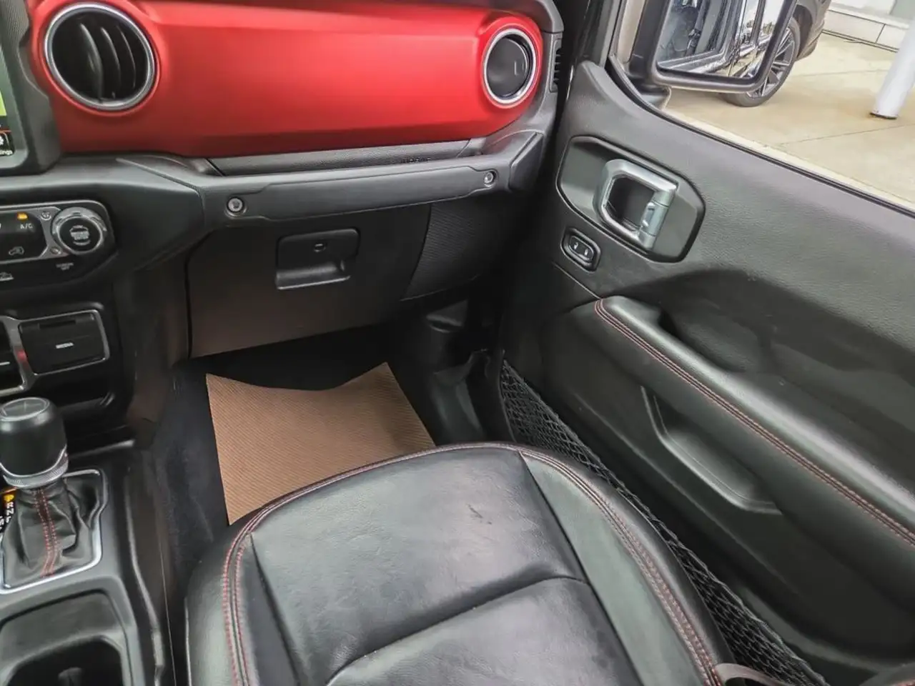 Jeep Gladiator - Image 24