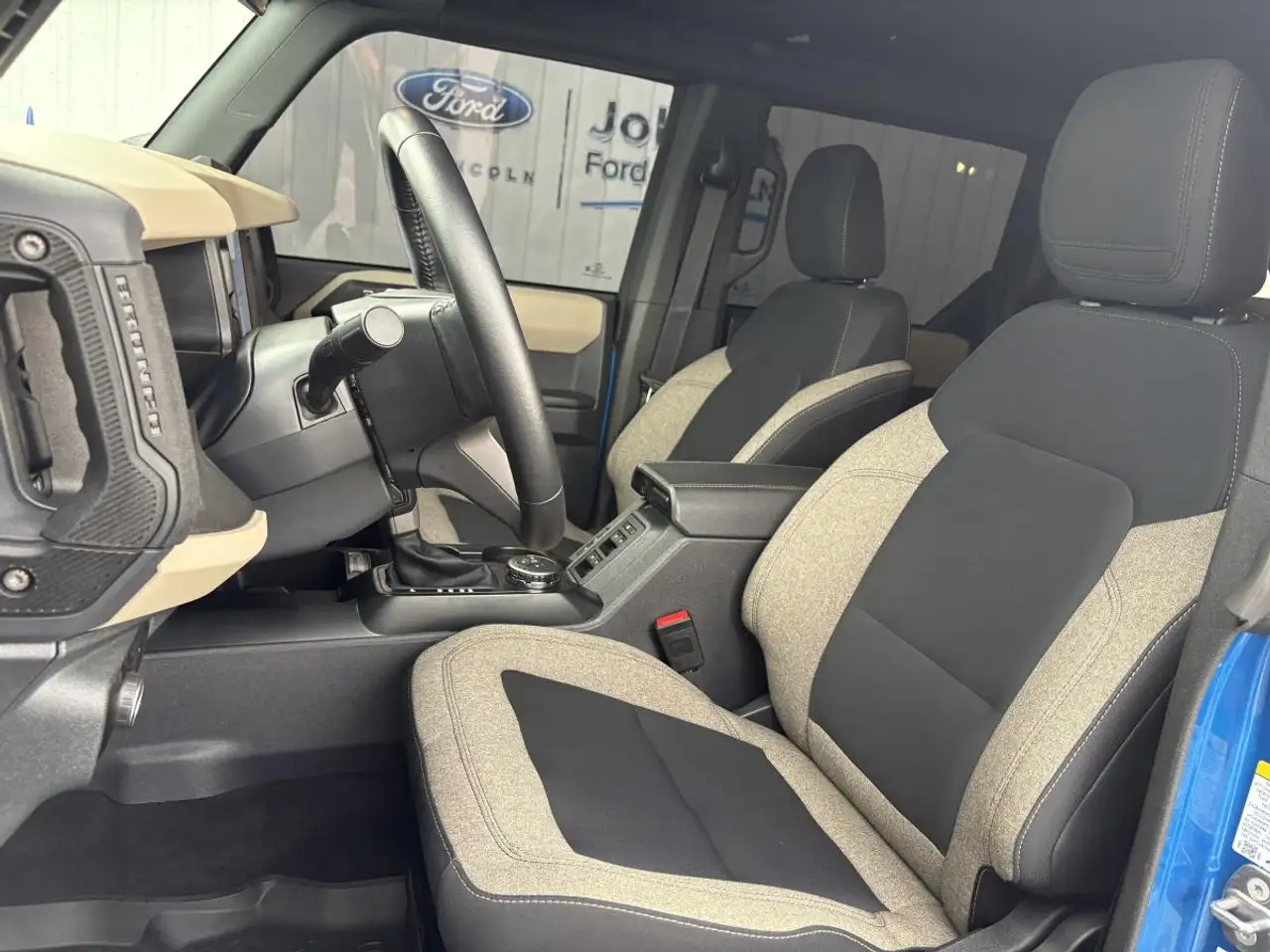 Ford Bronco - Image 12