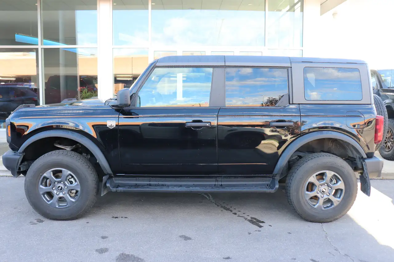 Ford Bronco - Image 3