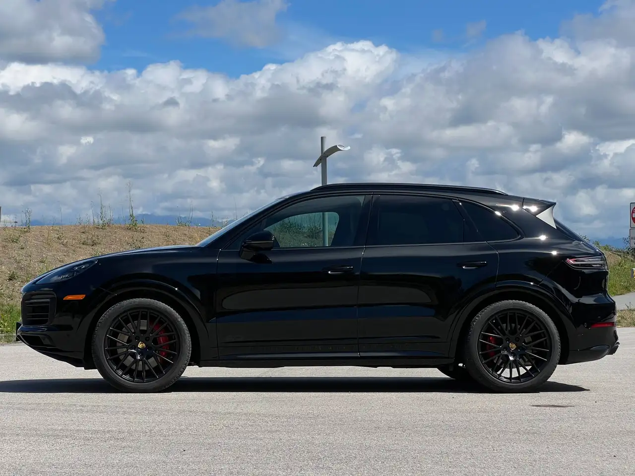 Porsche Cayenne - Image 4