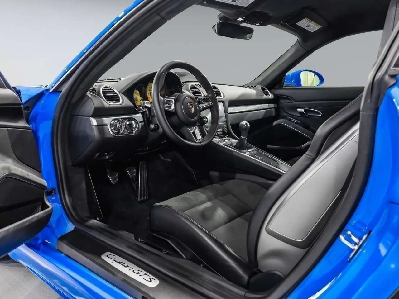 Porsche 718 Cayman - Image 12