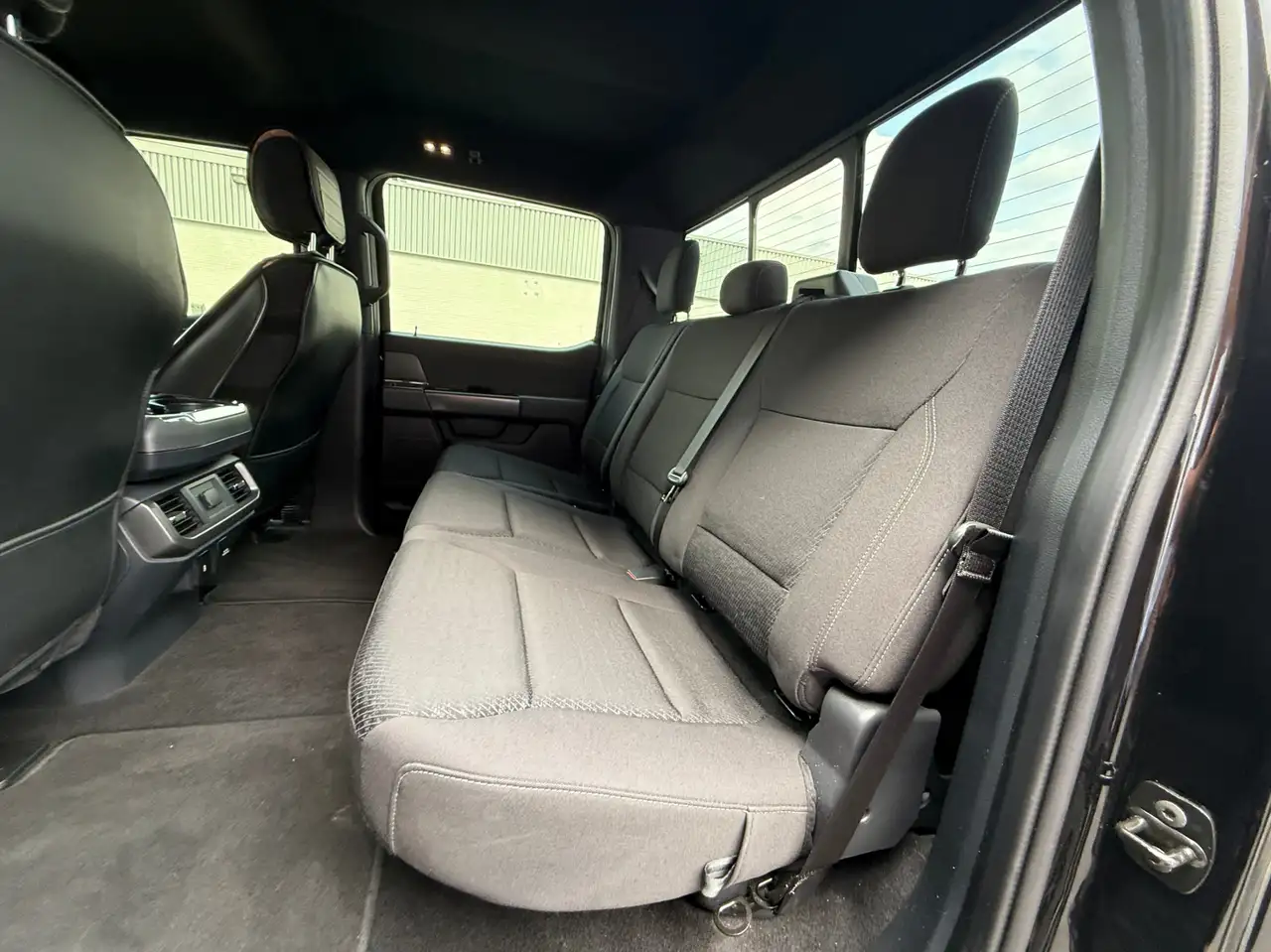Ford F-150 - Image 31
