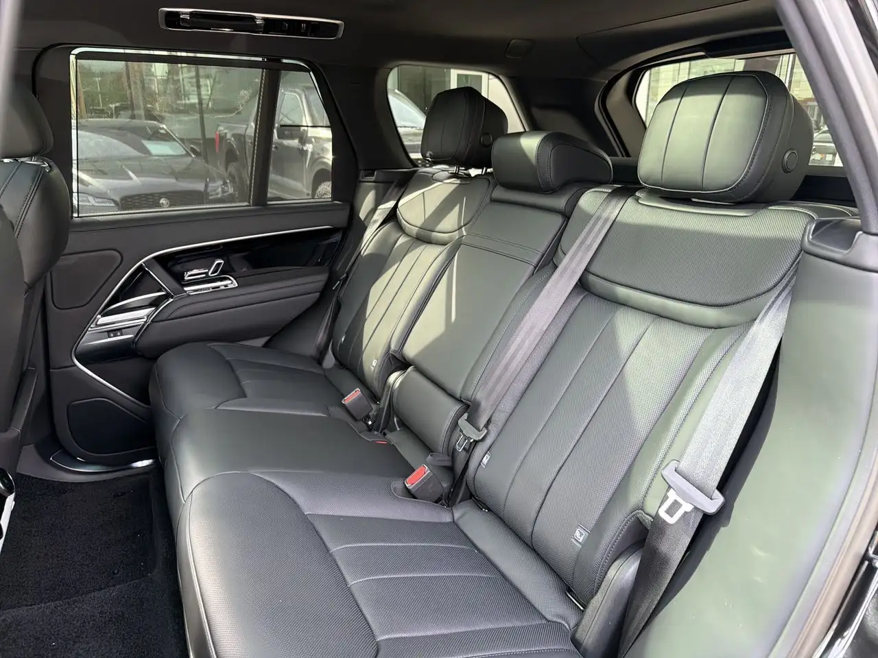 Land Rover Range Rover - Image 20