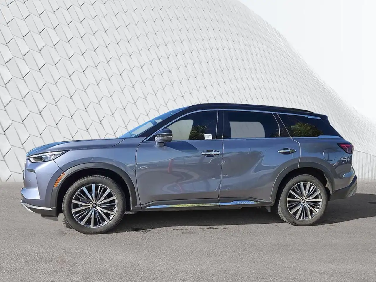 Infiniti QX60 - Image 3