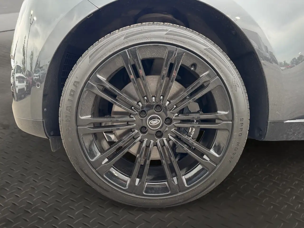 Land Rover Range Rover - Image 30
