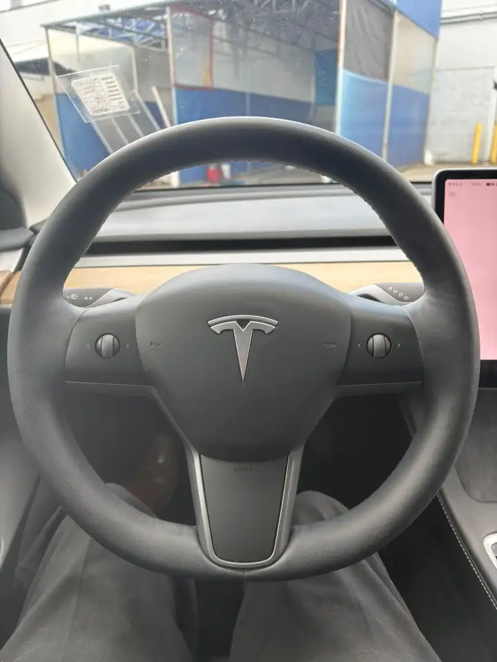 Tesla Model 3 - Image 7