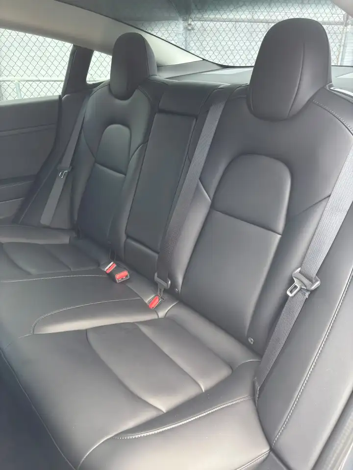 Tesla Model 3 - Image 5