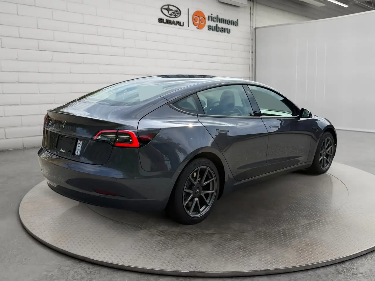 Tesla Model 3 - Image 5