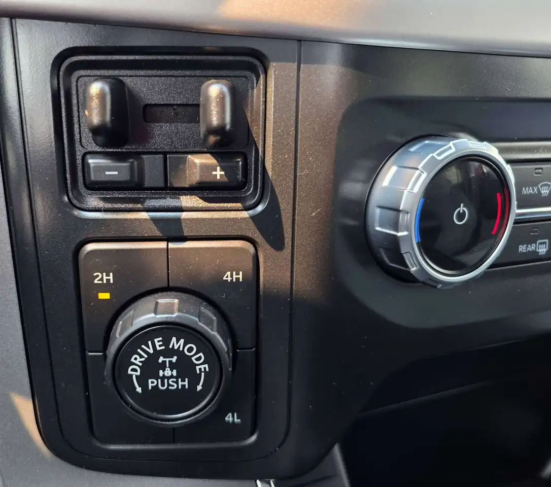 Ford F-150 - Image 13