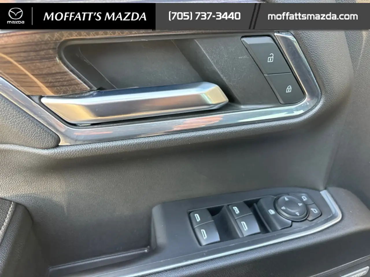 Chevrolet Silverado 1500 - Image 34