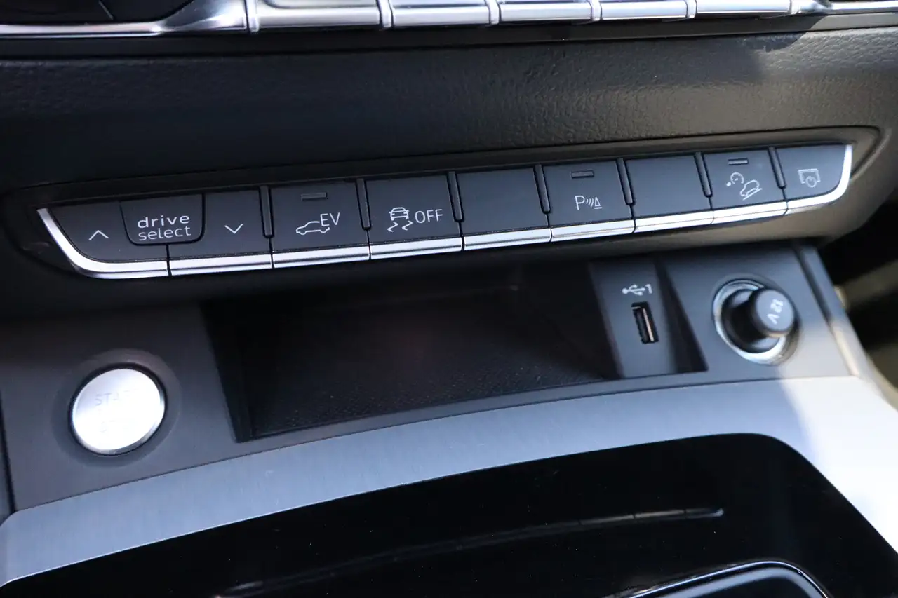 Audi Q5 - Image 18