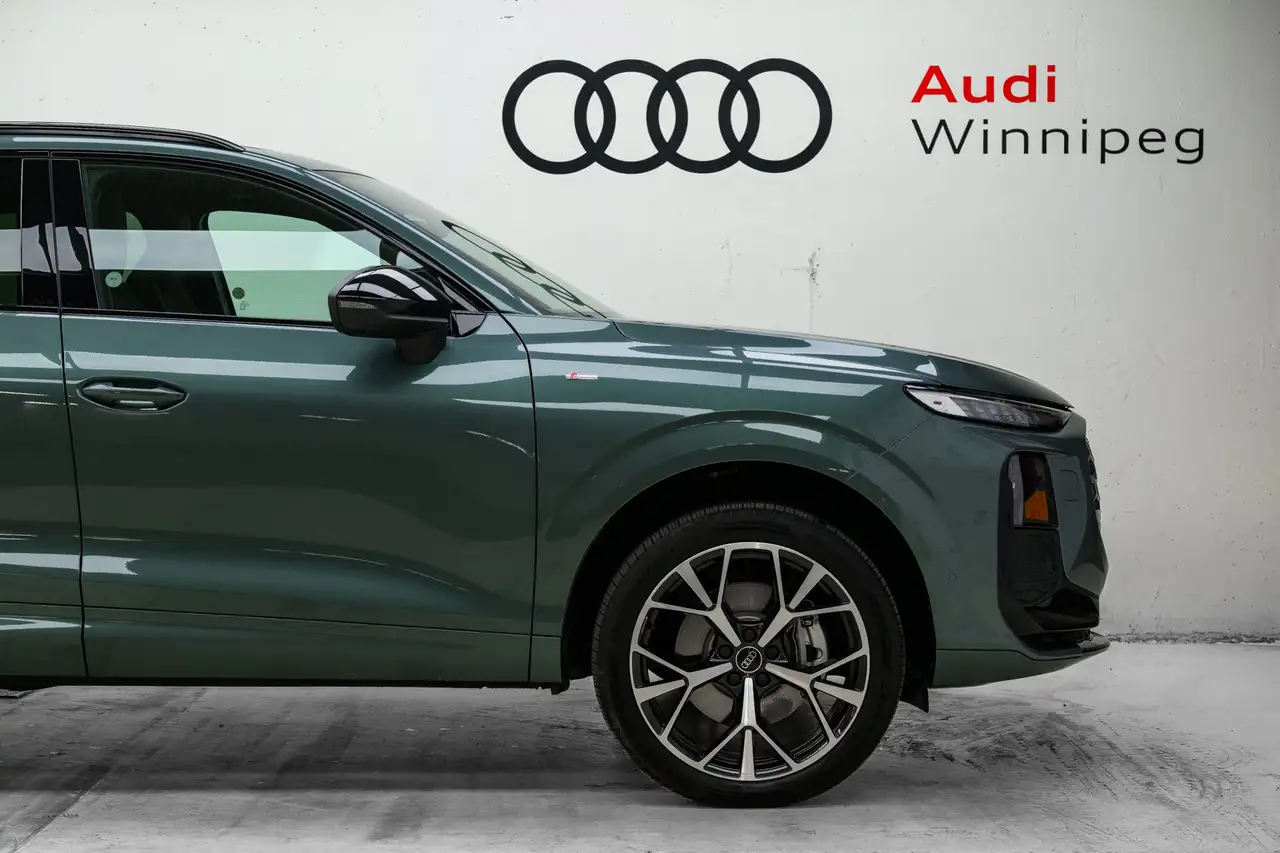 Audi Q3 - Image 5