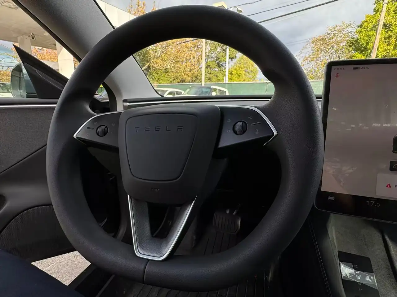 Tesla Model 3 - Image 19