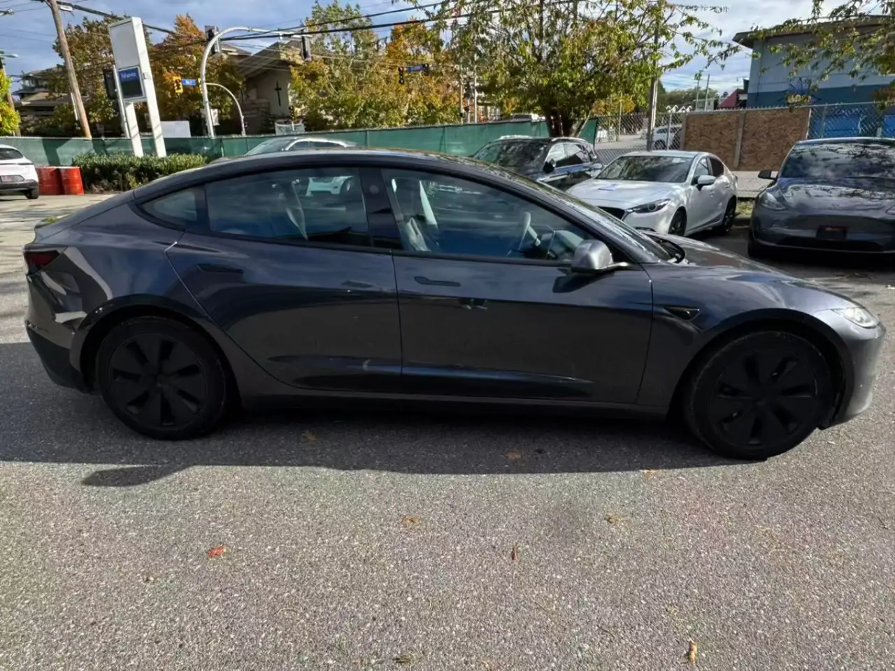 Tesla Model 3 - Image 7