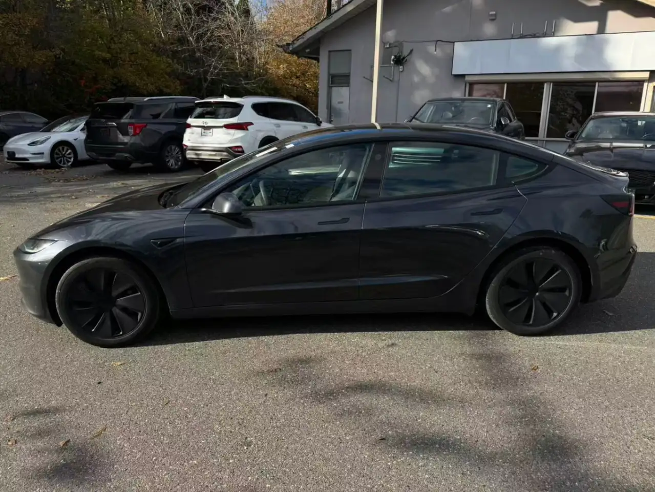 Tesla Model 3 - Image 3