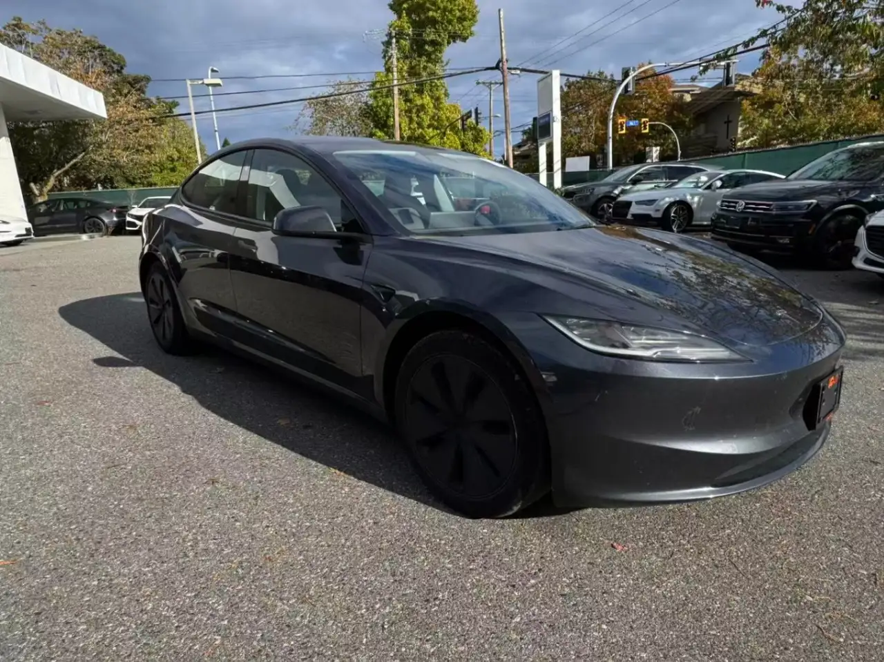 Tesla Model 3 - Image 8