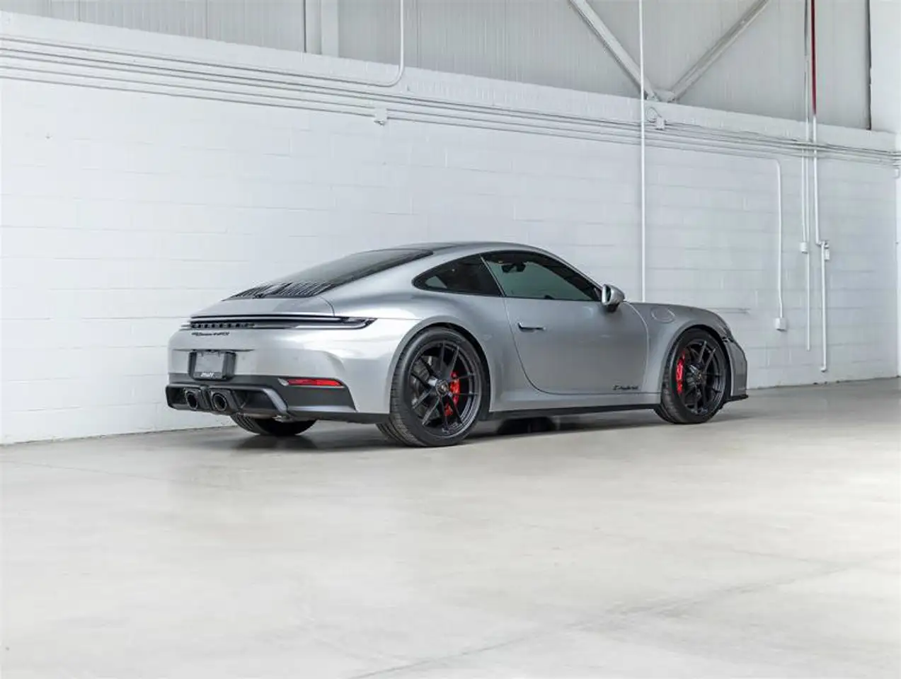 Porsche 911 - Image 19