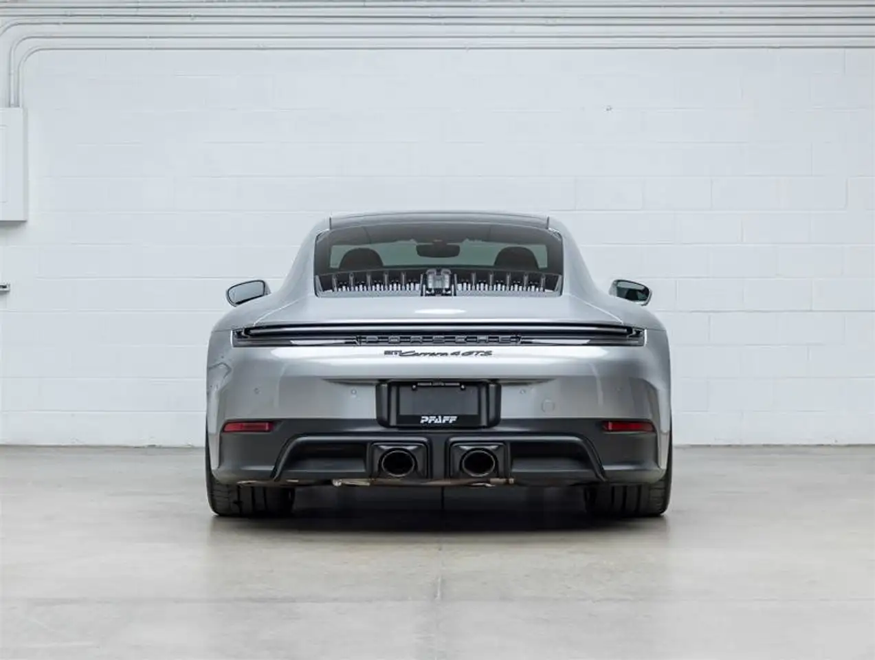 Porsche 911 - Image 13