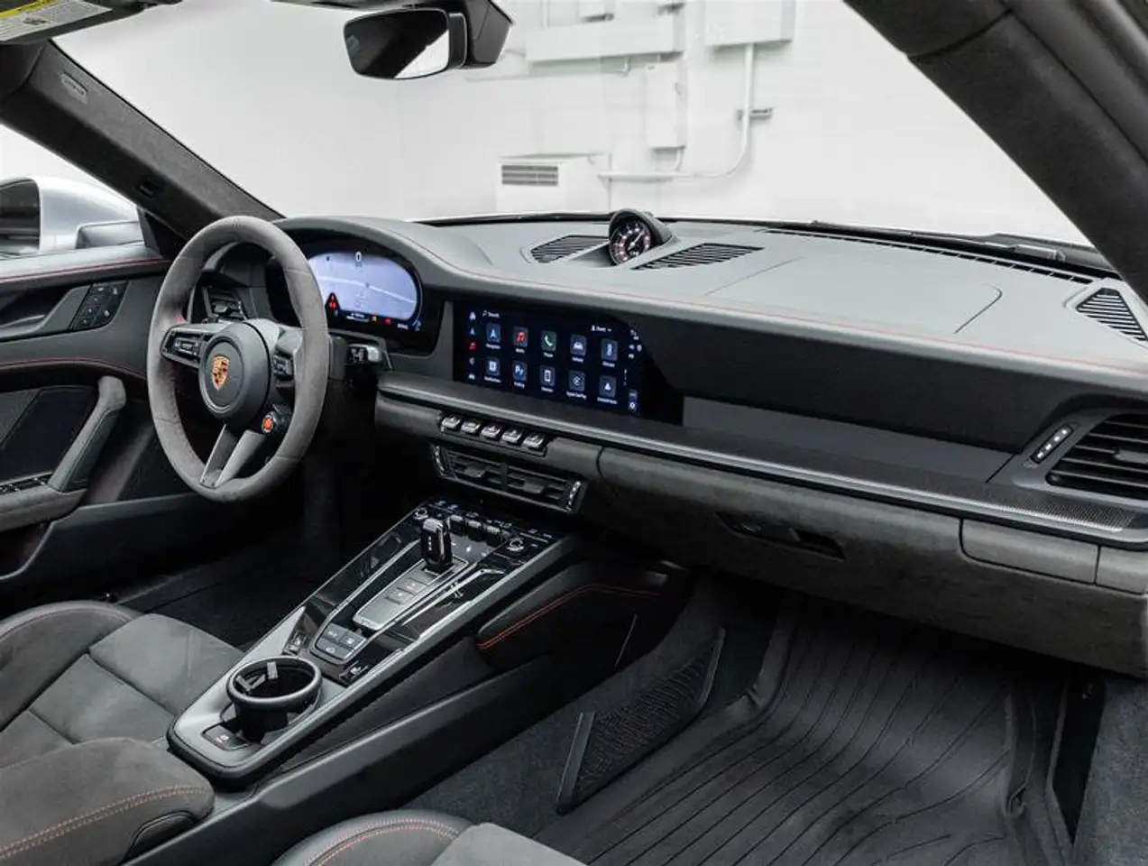 Porsche 911 - Image 49