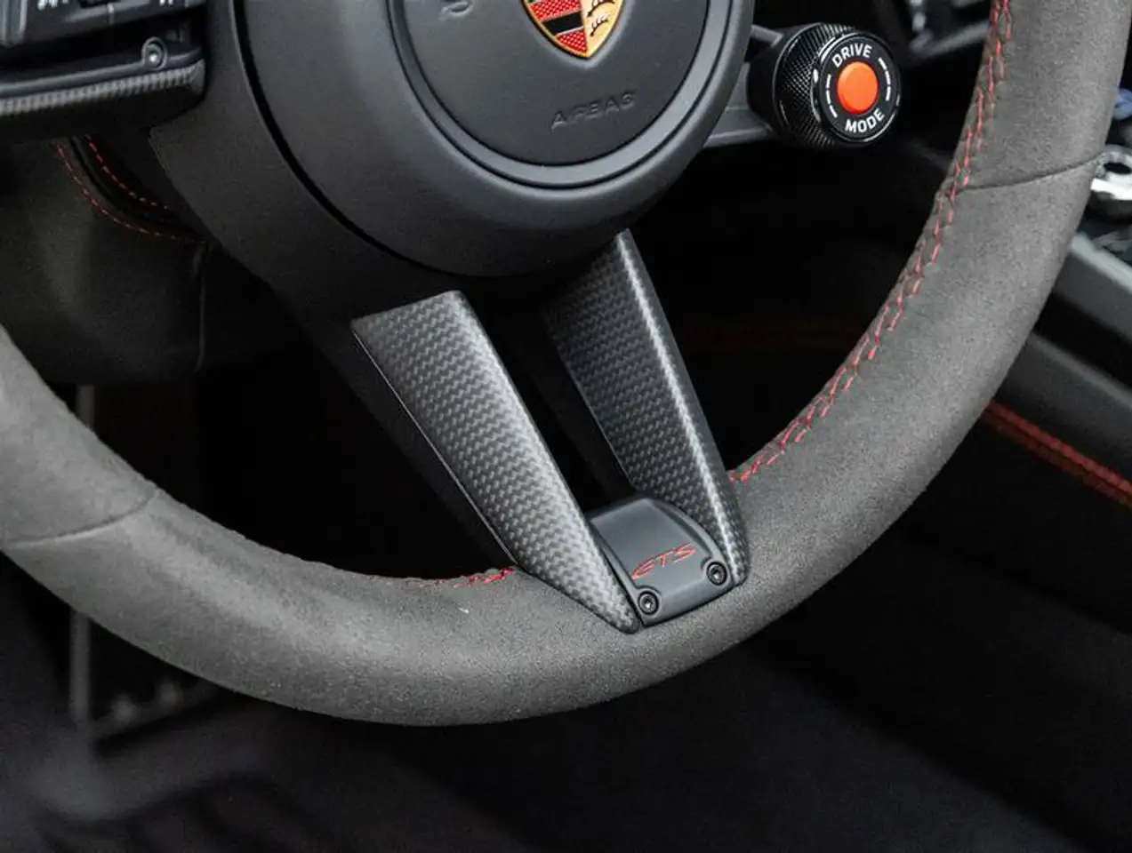 Porsche 911 - Image 28